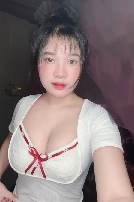21081女孩.jpg